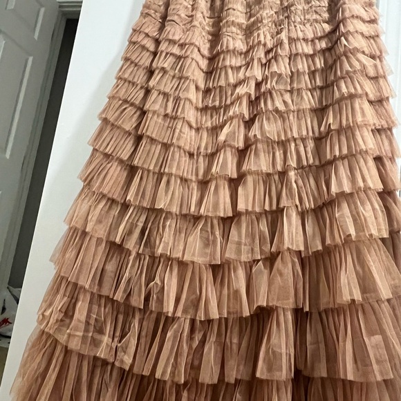 Elegant Tan Ruffled Skirt - Picture 4 of 4